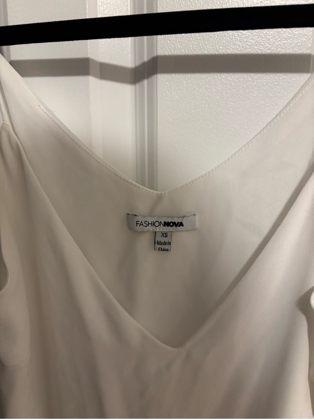 Fashion Nova V-Neck White Spaghetti Strap Cami Top - Picture 5 of 6